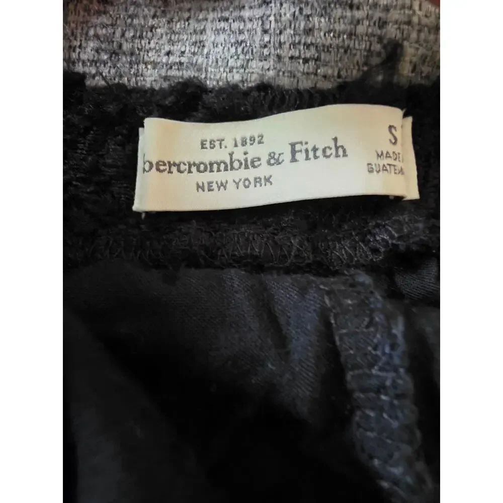 Abercrombie & Fitch Black Floral Lace Shorts Women's Size S Elastic Waist Boho